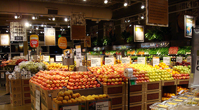 超市生鲜灯：绿色的超市生鲜灯让水果灯生鲜产品更加诱人！